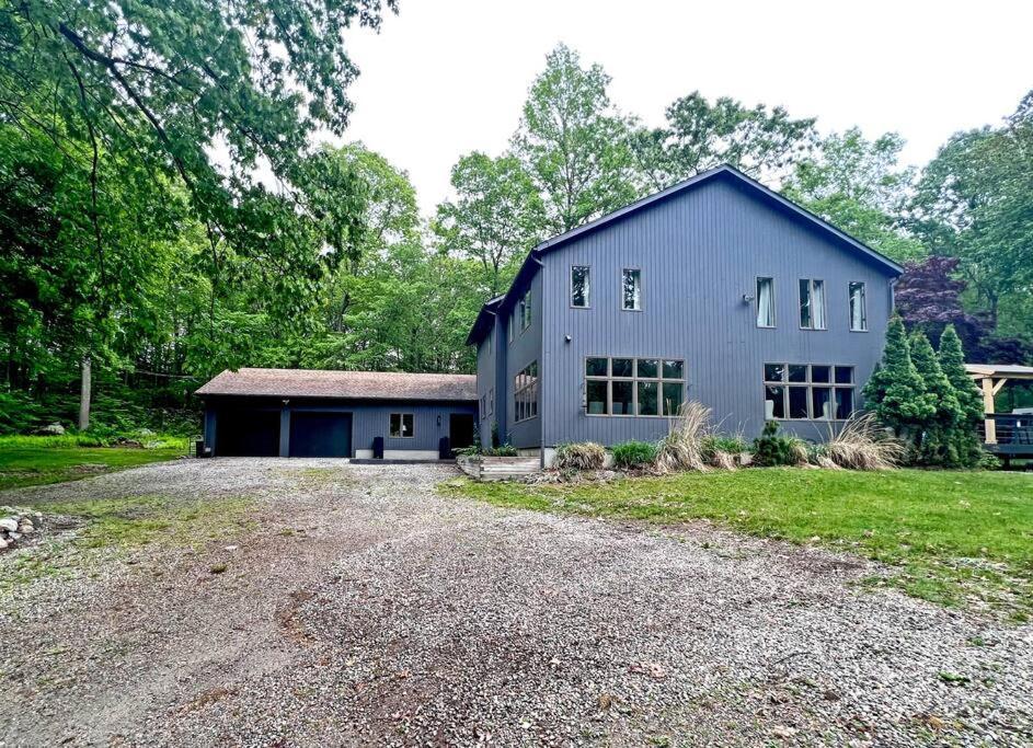 Secluded Farmhouse Retreat - Minutes From Mystic Villa Stonington Exterior photo